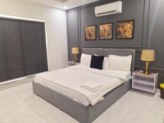 Universe Apartment 1bedroom By StayLux Suits - 2