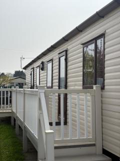 152 north Happy Days Holiday Homes - Chapel Saint Leonards - 0