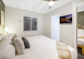 15 Min to Beach - Modern Vista Escape - 8