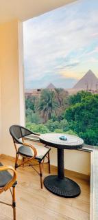 Pure pyramíds view - Cairo - 3