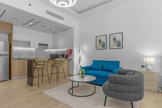 Large JLT StudioGolf, Pool 8min MetroMarinaJBR - 3