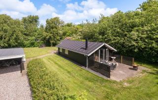 Two Bedroom Beautiful Home In Hemmet - Hemmet - 1