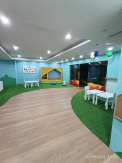 1Bedroom2603A Sunshine100Tower3 70Inches TV Pool Karaoke - 4