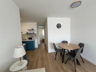 One-Bedroom Apartment with Private Beach Parking - Makarska - 1