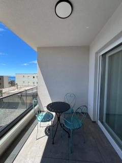 One-Bedroom Apartment with Private Beach Parking - Makarska - 3
