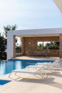 F & B Summer Collection - Family Villa - Siviri - 2