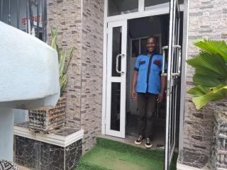 Eduson Hotel and Suites - Mama - 5