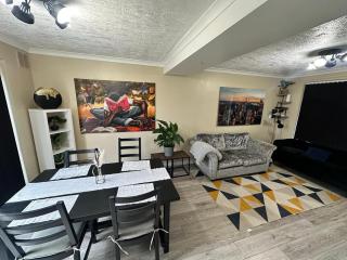 Contractor-Friendly 3-Bed Home in Strood, Kent with Free Parking - Strood - 5