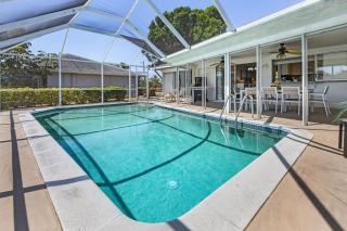 Heated Pool, Private Dock & Beach Essentials - Villa Seashell - Roelens - 3
