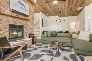Serenity Peak Lodge by Carolina Mornings - 5