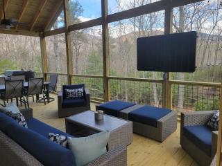 Pineview Bungalow by Carolina Mornings - 9