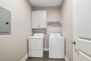 Modern 16BR 16BA Condos w Garage and Patio - 7