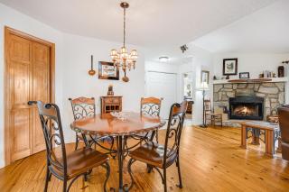 Smoky Mountain Mecca by Carolina Mornings - Waynesville - 4