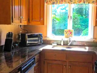 Peaceful and Pet-Friendly Cottage Rental on Picturesque Country Estate near Black Rock State Park, Connecticut - Watertown - 8