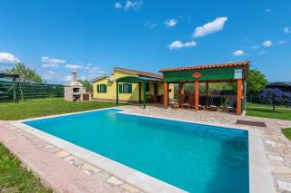 Villa Vrt, a private and fully fenced forest retreat - Heki - 0