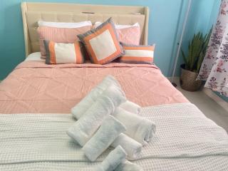 Serene Mountain View Smart Apt for Restful Stays - 4