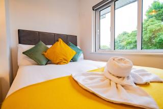 Modern & Spacious 3 Bed House - Galway - 8