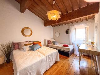 At Piazza Erbe Skyline View Free Parking - 3