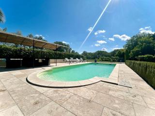 Villa 7 chambres, piscine et jardins privés, pas de voisins - Le Thor - 4