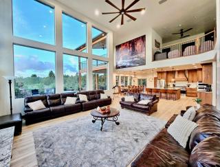 Zion Breeze - New! 6 King Suites, 8 bdrm, Hot Tub, EV, E-Scooters - Orderville - 5