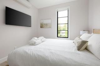Hamilton Place Dunecrest Building 303 B - 7