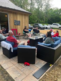 DA Cabin - - 9