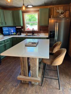 DA Cabin - - 6