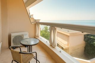 La Mer Sea View & Beachfront Apartment - 5