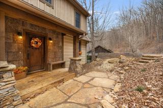 Whispering Falls Cabin by Carolina Mornings - Burnsville - 6