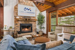Whispering Falls Cabin by Carolina Mornings - Burnsville - 2