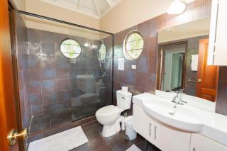 Hibiscus House - Mount Irvine - 4