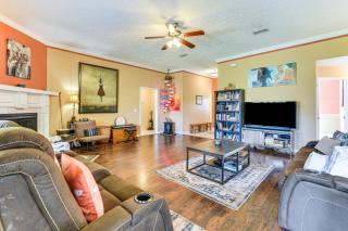 2 Mi to Beach and Boating Family Home in Lynn Haven - 0