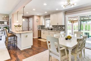 7 Mi to Vancouver Waterfront Sleek Home with Yard! - Vancouver - 4