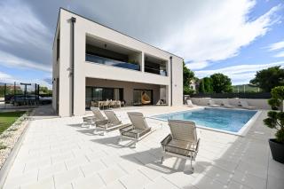 Luxury apartments Marlov with swimming pool and private parking - 4