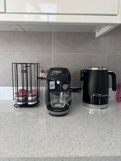 Cosy & stylish home contractor friendly - King size bed - Netflix - Fast Broadband - Private Garden - Coffee machine - Eastwood - 3