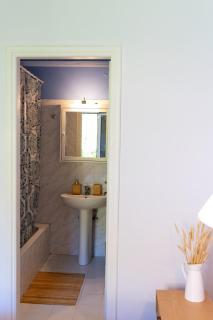 Alemar Collective Lavender studio by the sea - Agios Gordios - 7