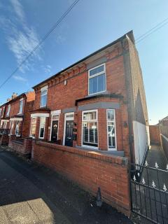 Cosy & stylish home contractor friendly - King size bed - Netflix - Fast Broadband - Private Garden - Coffee machine - Eastwood - 2