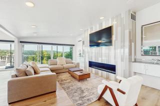 Holly Lane Luxe - Gig Harbor - 9