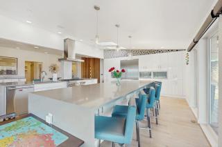 Holly Lane Luxe - Gig Harbor - 2