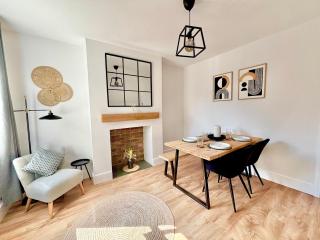 Cosy & stylish home contractor friendly - King size bed - Netflix - Fast Broadband - Private Garden - Coffee machine - Eastwood - 8