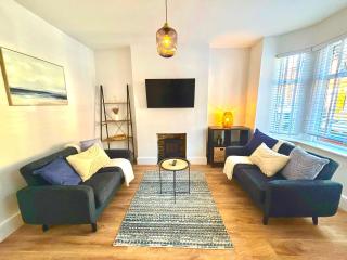 Cosy & stylish home contractor friendly - King size bed - Netflix - Fast Broadband - Private Garden - Coffee machine - Eastwood - 7