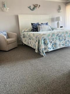 Fishery Condo With Ocean Views, 3 Bedrooms And 2 Baths And Lifeguarded Pool, - Ship Bottom - 1