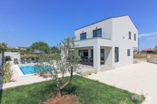 Villa Esire - Razvala - 6