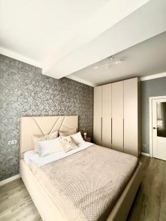 Stven Hills c видом на горы - Almaty - 8