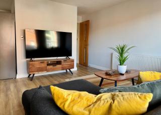 Newly refurbished! Eastside Escape - Conveniently located with fantastic local transport links - Belfast - 5