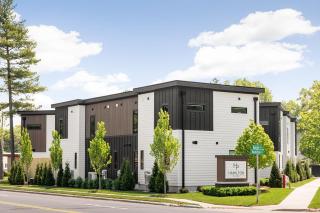 Hamilton Place Dunecrest Building 5 Units - Traverse City - 0