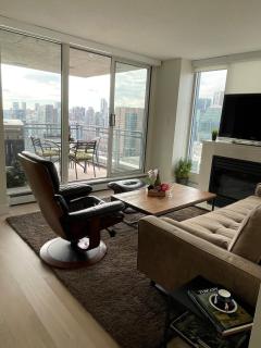 Paris Place - Vancouver - 7