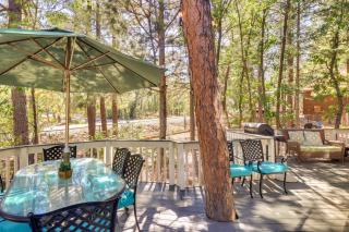 Deck and Game Room Lakeside Blue Jay Chalet Cabin - Lake of the Woods - 8