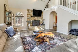 Deck and Game Room Lakeside Blue Jay Chalet Cabin - 6