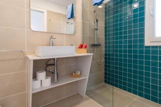 LV Premier LA2 pool, AC, garden, sea view - 3